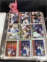 BINDER FOOTBALL CARDS