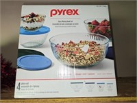 Pyrex 4pc set in the box