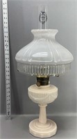 Antique Alladin Alacite "Lincoln Drape" Oil Lamp