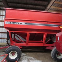 Harvest Equipment - Gravity Wagons  UNVERFERTH 325