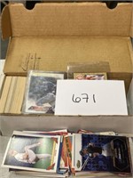 Lot of mixed baseball cards