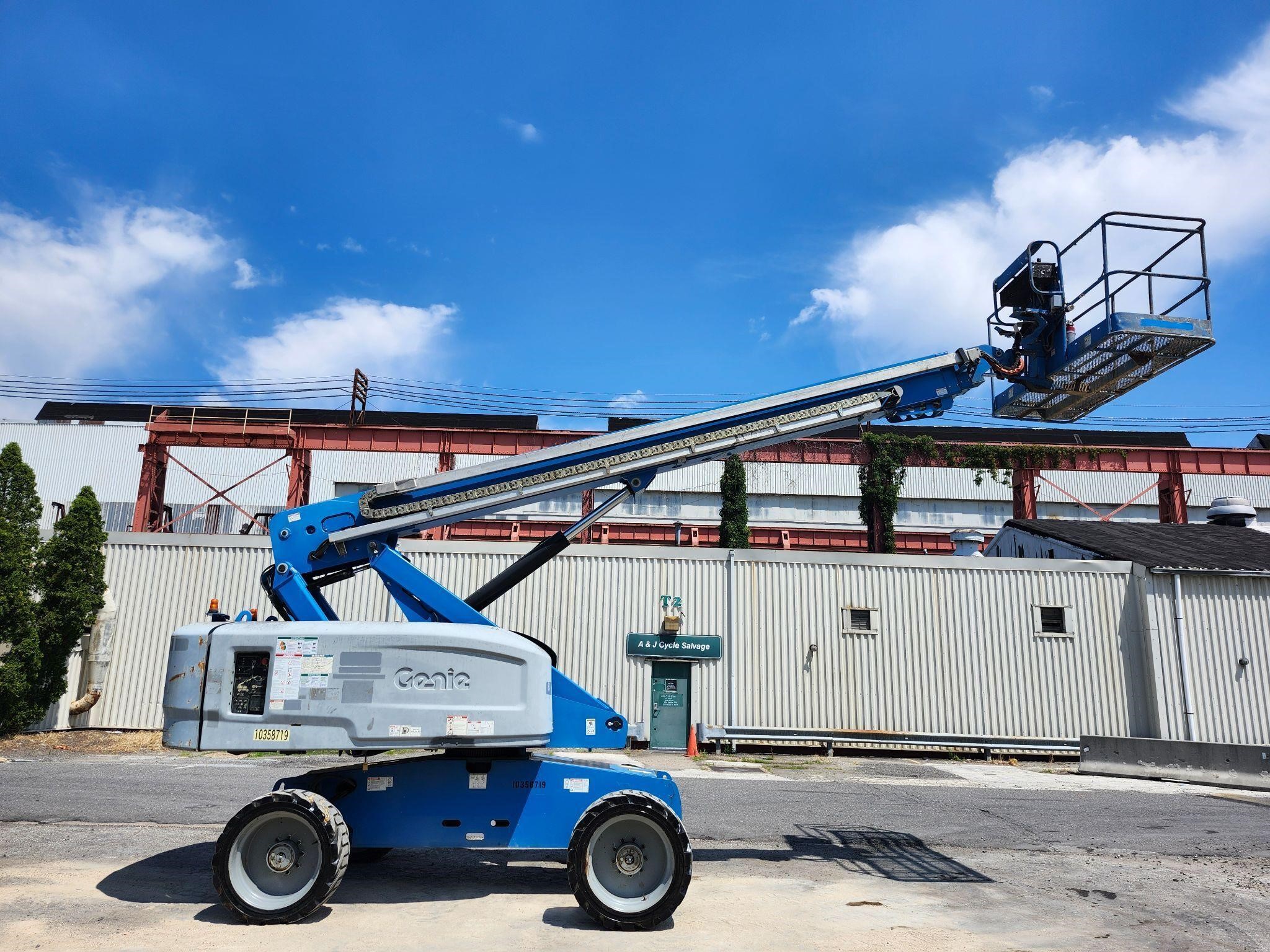 2015 Genie S-60X 60ft Boom Lift