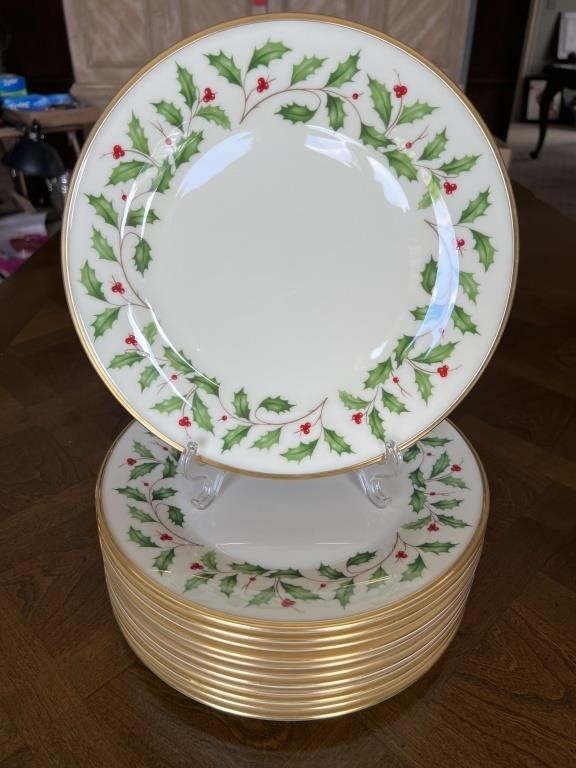 12 Lenox Holiday 10 1/2" Plates