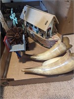 Tray lot horns, old noah's ark toy etc.