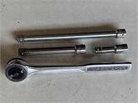 Craftsman 1/2in drive ratchet w/3 extensions