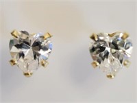 9kt Yellow Gold CZ Heart-shaped Earrings