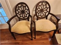 Set 2 Wooden Chairs