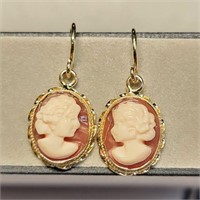 14K YELLOW GOLD SHELL CAMEO  EARRINGS (~SIZE 0)