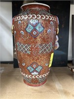 LARGE CHINESE ENAMELED PORCELAIN VASE