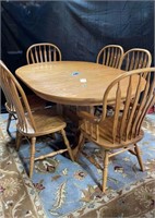 Oak TableOW Limited w 7 chairs has 4 Leafs