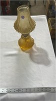 Decorative vintage kerosene lamp ( untested).