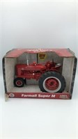 Ertl 1/16 Farmall Super M Tractor