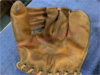 Old Stan Musial The Playmaker Rawlings glove #1