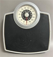 Large Dial Analog Taylor Bathroom Scale