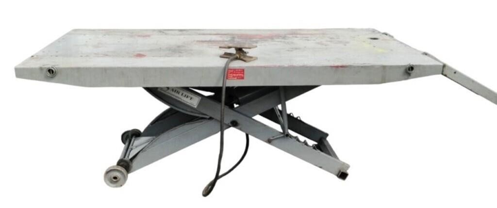 Handy Air Lift Motorcycle/Lawn Mower lift. Table