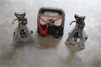 JACK STANDS AND BATTERY PACK