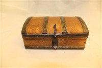 Sm. wooden treasure box