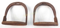 A PAIR OF CHINESE STIRRUPS