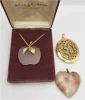 NIB! VTG REED AND BARTON APPLE NECKLACE WITH