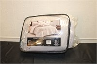 Comforter Set - Queen (New)