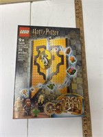 Lego # 76412 Harry Potter Hufflepuff House Banner