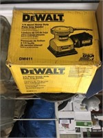 DEWALT SANDER