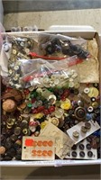 Tray lot of vintage buttons, plus 3 small bags,