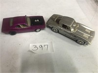 2 DIE CAST CARS