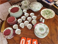 Noritake Holly service for 12
