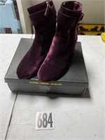 Boots size 7 med