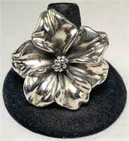 Sterling Silver Flower Ring 10 Grams Size 8.5