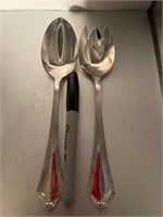 2 serving spoons