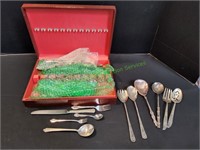 Flatware w/ Flatware Keeper Box.