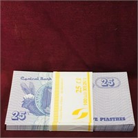 Stack Of Egypt 25 Piastres Banknote Bills