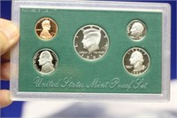 A 1994 US Mint Proof Set