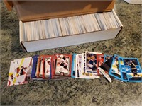 Lot of 800 Hockey Cards Mix 80s & 90s