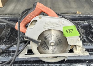 electric  Milwaukee 7 1/4 " circular saw
