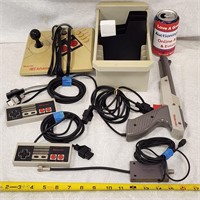 Original  Nintendo NES Accessories Zapper +