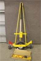 PRO-LIFT BATTERY OPERATED LIFT, UNKNOWN CAPACITY