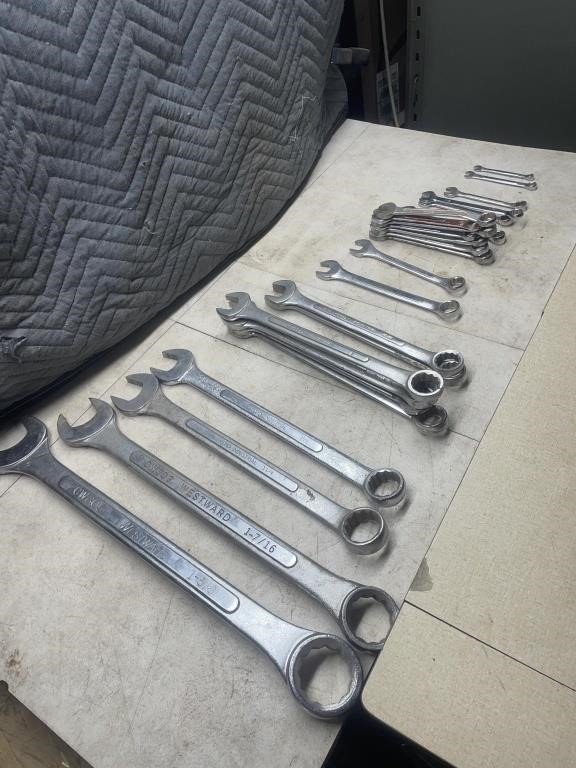 Quantity of combination wrenches mostly Westward