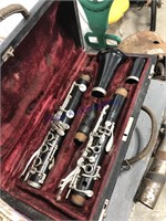 Bundy clarinet in case (old)