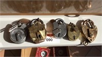5 x Locks with matching keys