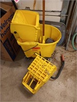 Rubbermaid mop bucket, mop, extra wringer