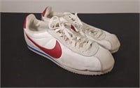 Vintage Nike Sneakers Sz 10 Gently Worn