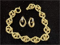 14K Gold Necklace & Matching Earrings 13.6g