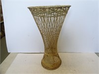 28" Wicker Café Table Stand (Missing Top)
