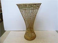 28" Wicker Café Table Stand (Missing Top)