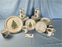 Anchor Dinnerware Christmas Dishes