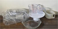 Measuring cups / Pyrex pie dish/ new grill basket
