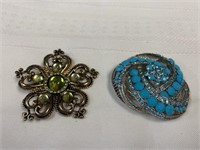 Lot of 2 brooches/ pins
